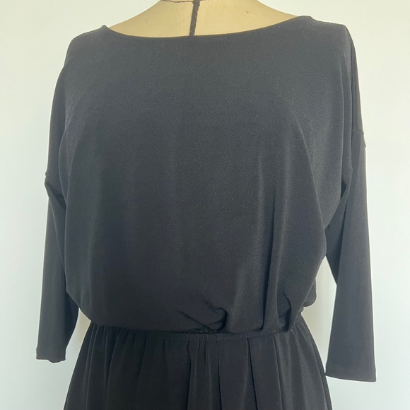 BCBG Open Back Stretch Crepe LBD - Picture 4 of 8